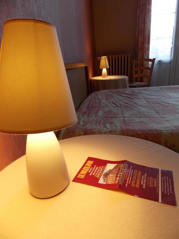 Hotel Le Soleil D'or à Vimoutiers Extérieur photo