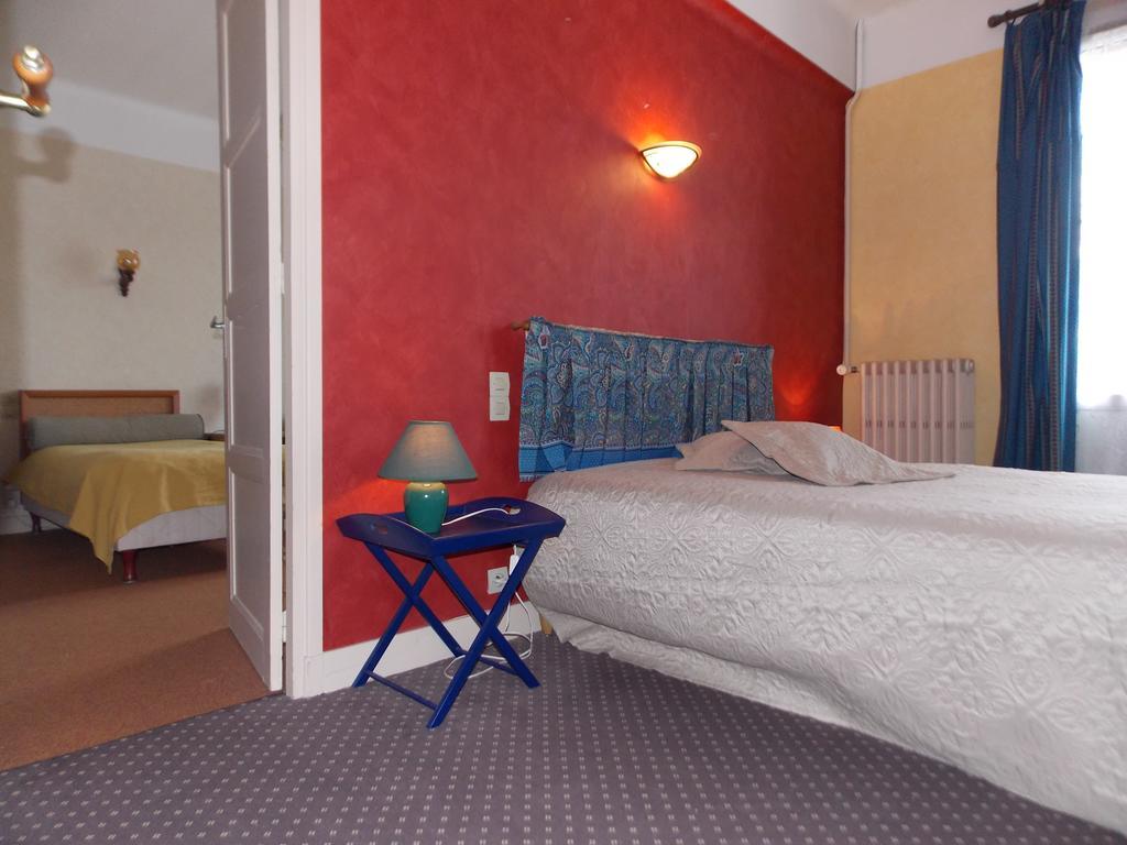 Hotel Le Soleil D'or à Vimoutiers Extérieur photo